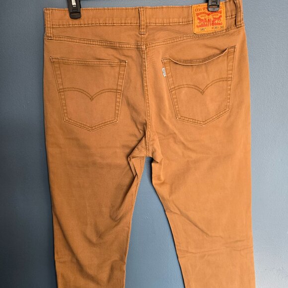 Tan Levi 541 - Picture 1 of 3